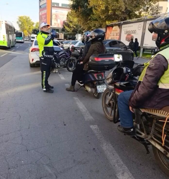 KAYSERİ'DE 356 MOTOSİKLET SORGULANDI: 7 ARAÇ TRAFİKTEN MEN EDİLDİ