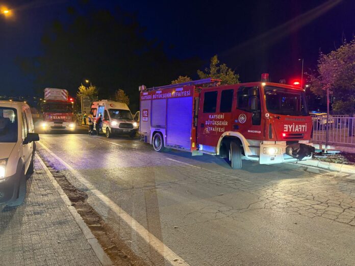 KAYSERİ'DE KAMYONET KANALA UÇTU: 1'İ AĞIR 2 YARALI